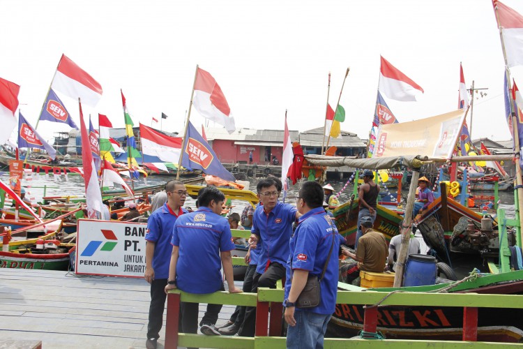 Puluhan Nelayan Kendal Ikuti Lomba Cat Perahu